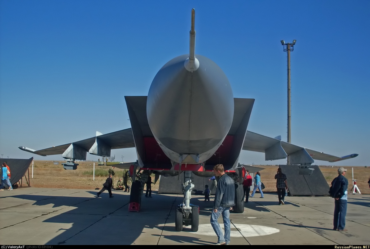 http://russianplanes.net/images/to34000/033104.jpg
