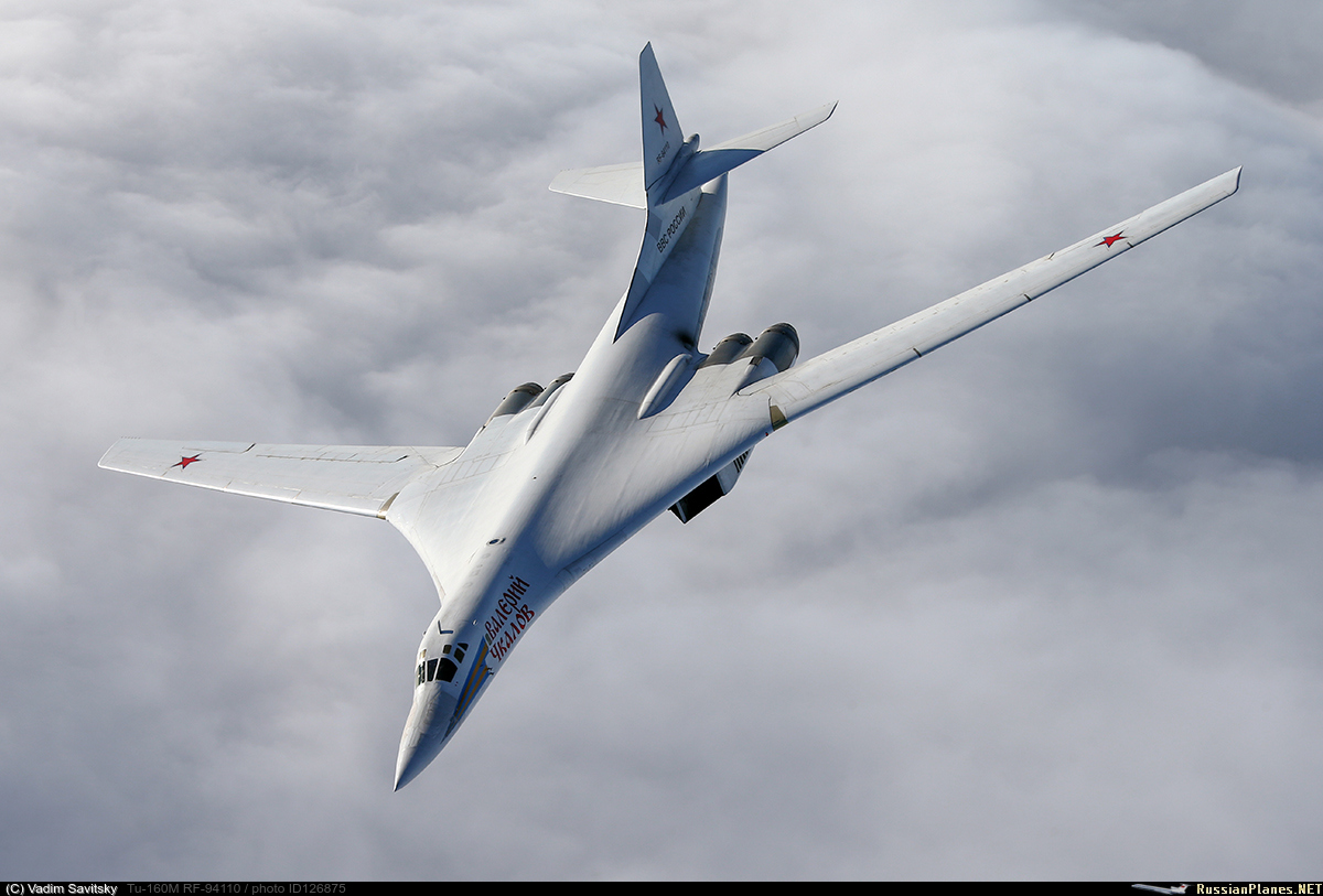 Ту 160 сверхзвуковой самолет вооружение. Ту-160 белый лебедь. Белый лебедь самолет ту 160. Бомбардировщик ту-160м. Стратегический сверхзвуковой ракетоносец-бомбардировщик ту-160.