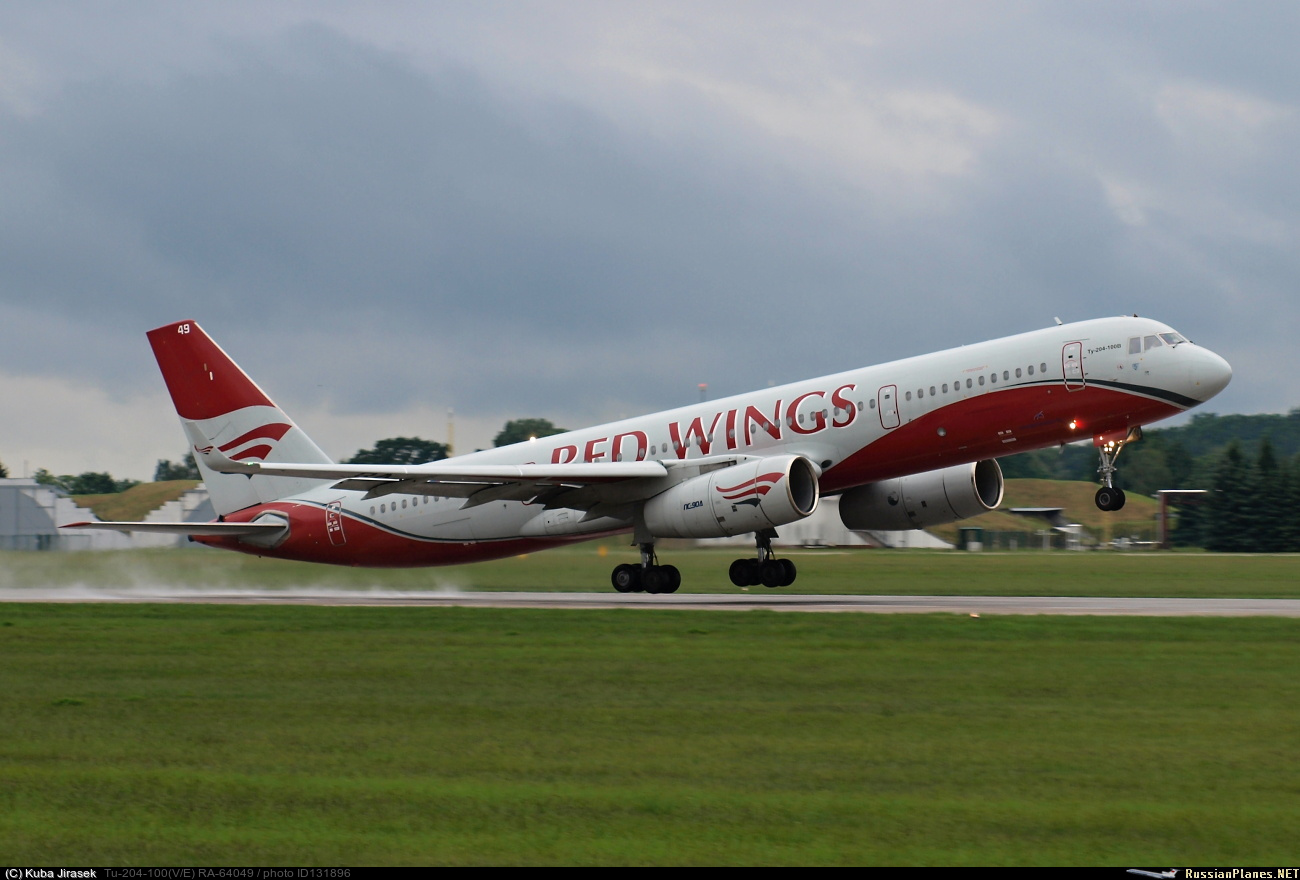 Самолет wings купить. Ту-204 Red Wings. WZ-1045 Red Wings. WZ 3029 Red Wings. Red Wings WZ 3080 самолет.