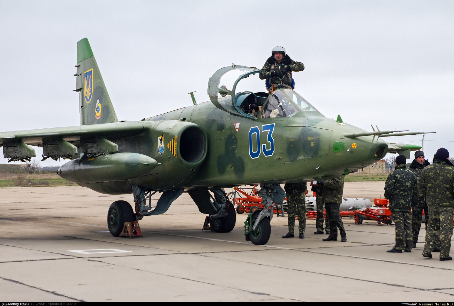 Почему су 25. Су-25 Штурмовик. Су-25 Штурмовик ВВС Украины. Су-25м1 на Украине. Су 25 ВСУ.