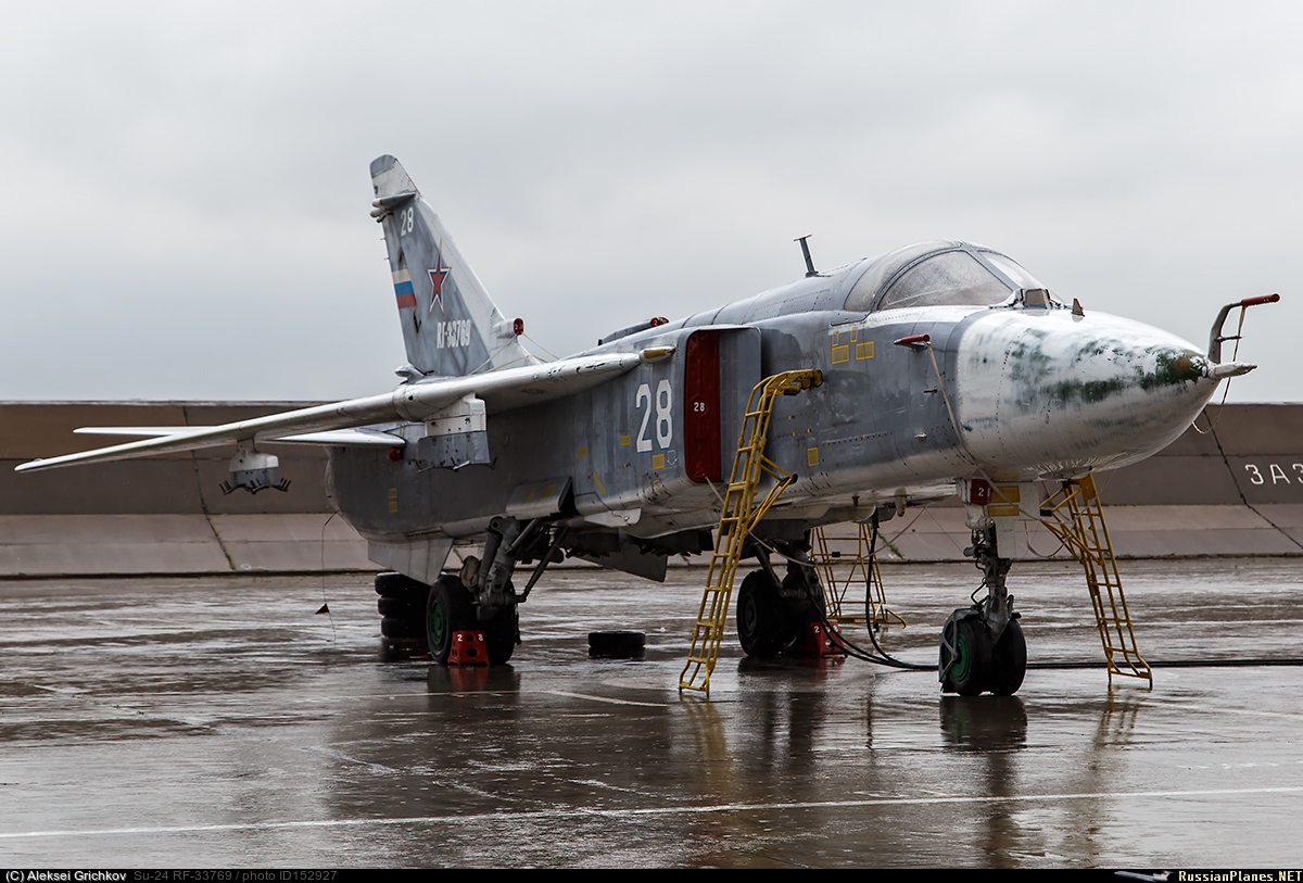 14 про в россии. Су 24 СССР. Су-24 ВМФ России. Су 24 стелс. Су-24 RF-93978.