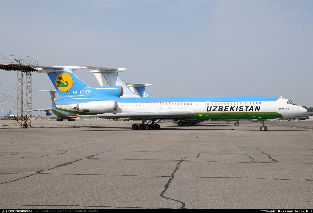 Сайт узбекистанских авиалиний. Ту 154 Uzbekistan Airways. Tupolev Uzbekistan Airways. Tu 154 Uzbekistan Airways Flag. Tupolev tu-154m Uzbekistan Airways.