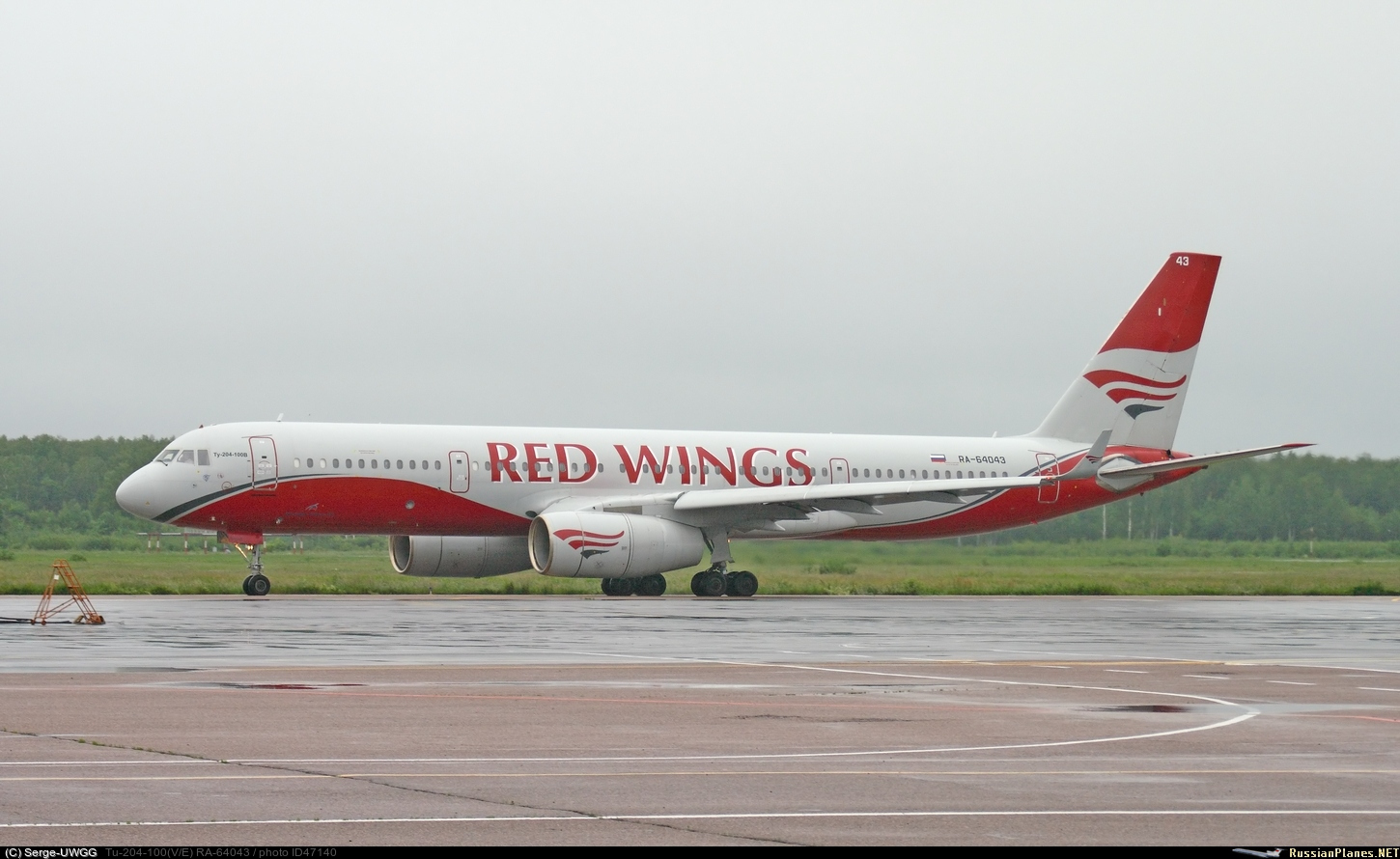 Red wings boeing 777. Боинг 737 ред Вингс. Боинг 737-800 ред Вингс. Ту-204 ред Вингс. Red Wings Боинг 737-300.