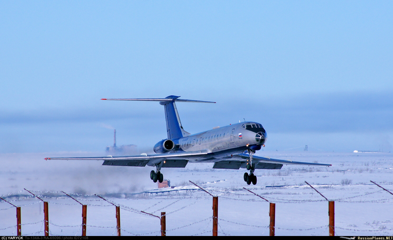 Сайт аэропорта воркута. Ту-134 ra-65096. Аэропорт Воркута. Воркута (аэродром). Ту-134 Воркута Советский.